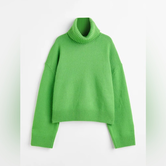 H&M Vibrant Green Cowl Neck Sweater - Picture 1 of 5